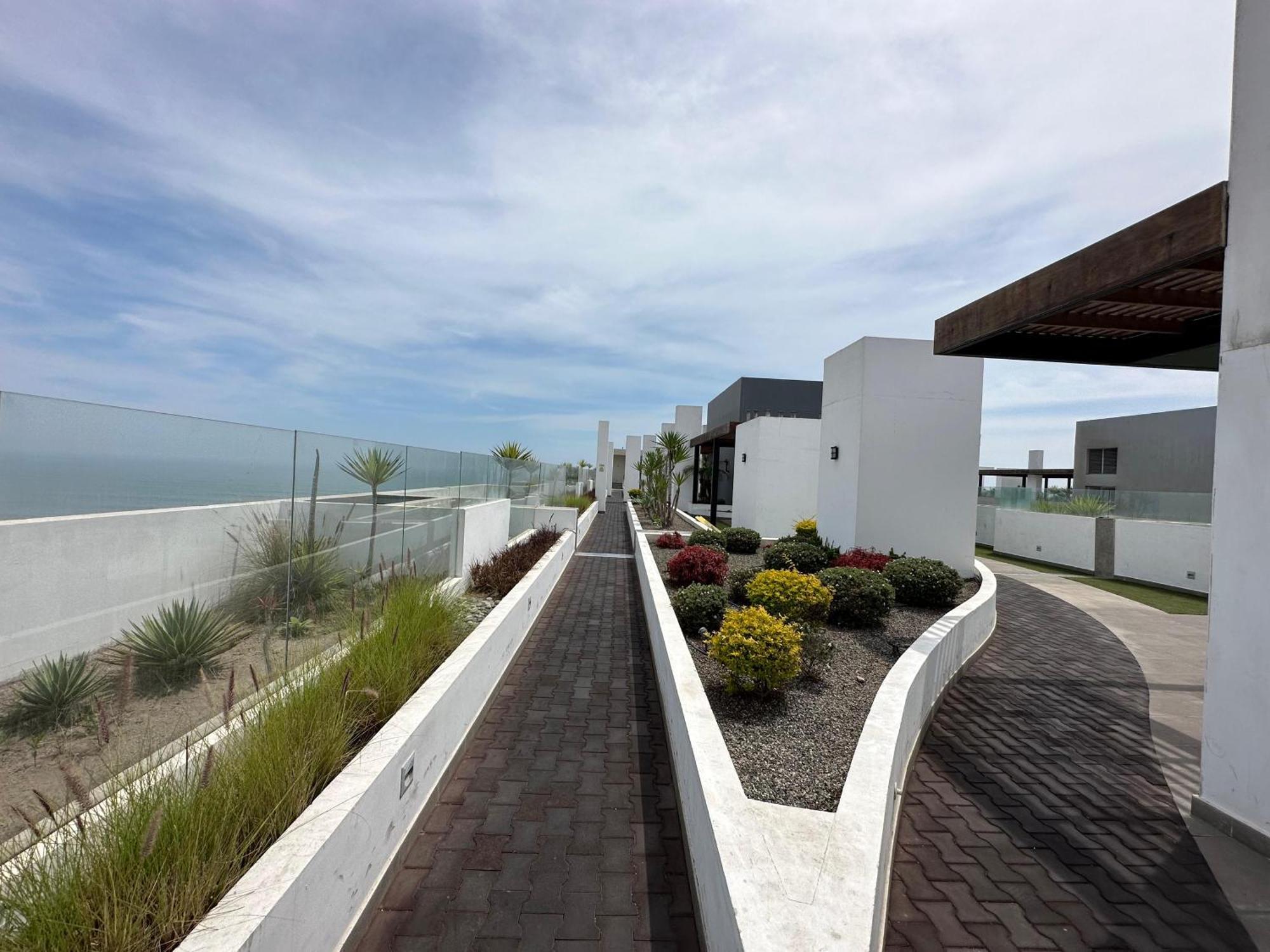 Nuevo Departamento Con Vista Al Mar Y Piscina-pool One Apartment